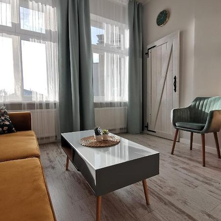 Przytulny Apartament W Centrum Kupiecka-Drzewna Apartman Zielona Góra Kültér fotó