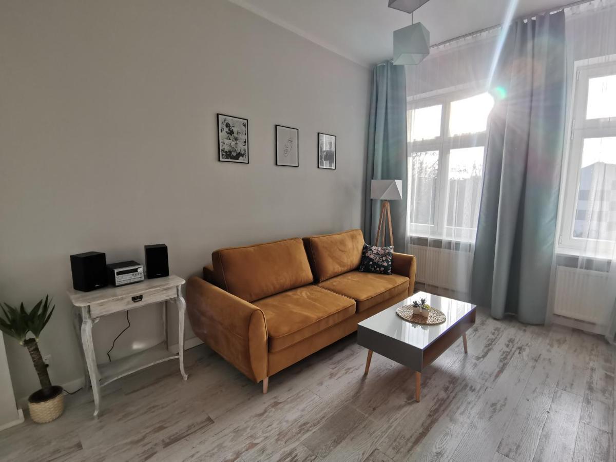 Przytulny Apartament W Centrum Kupiecka-Drzewna Apartman Zielona Góra Kültér fotó